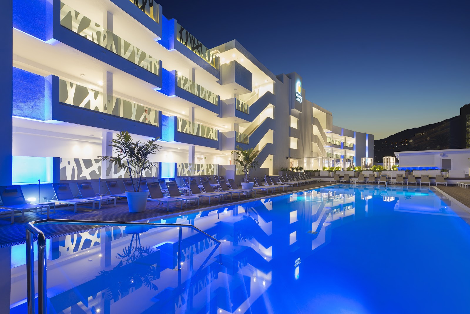 ATLANTIC MIRAGE SUITES & SPA