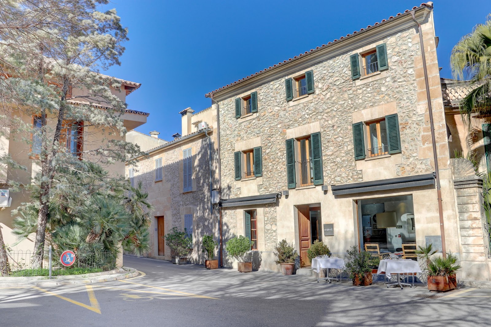 Hotel Desbrull