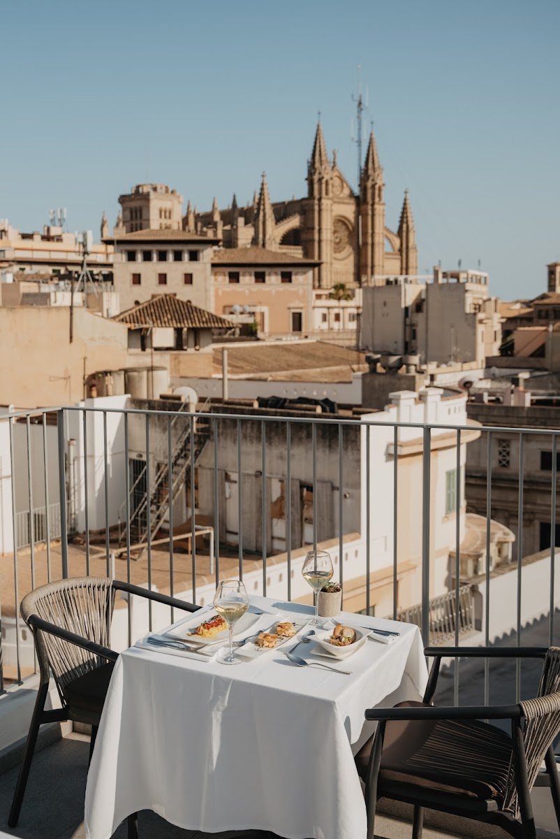 Nivia Born Boutique Hotel
