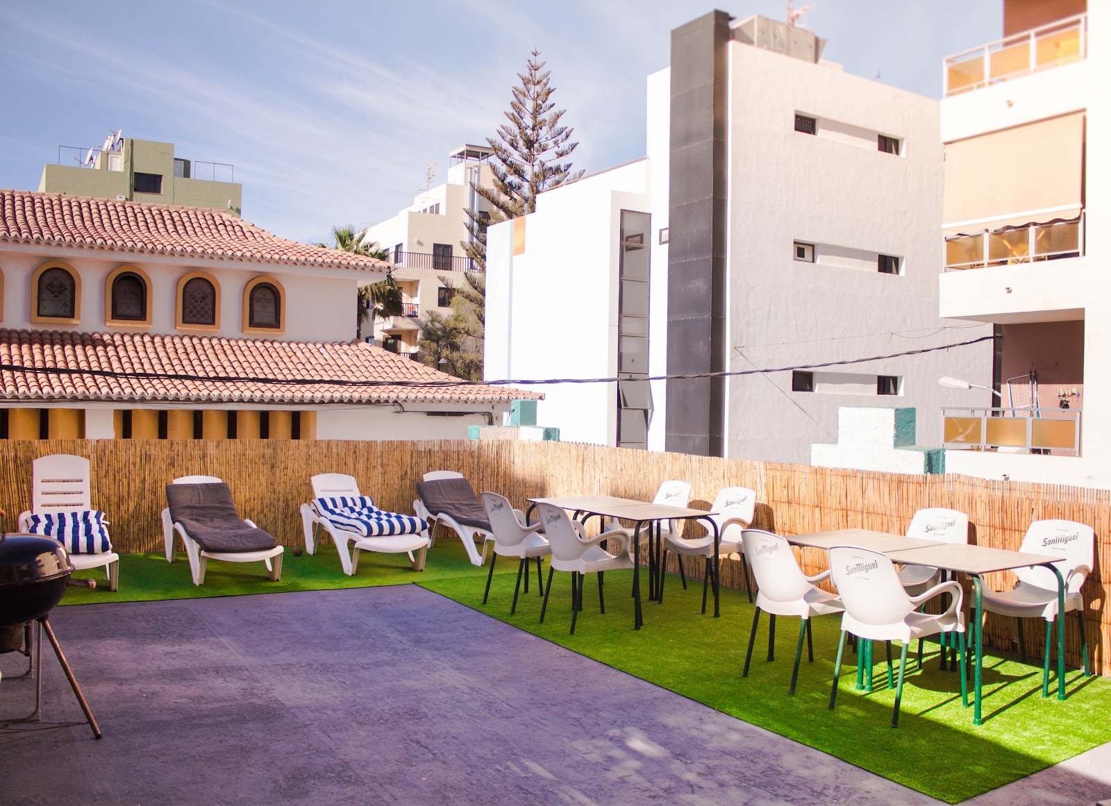 Single Fin surf Hostel